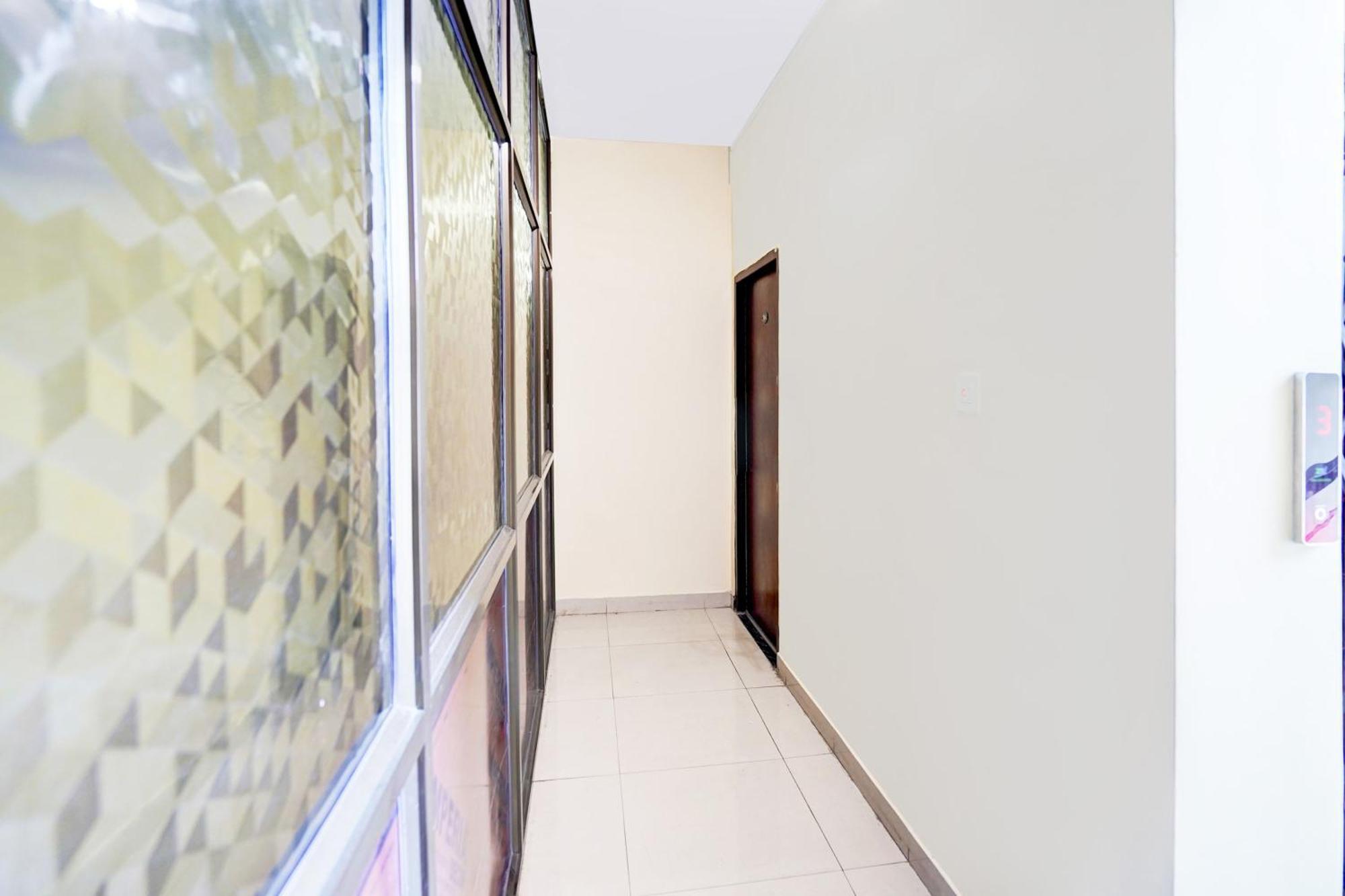 Super Hotel O Blw Kakarmatta Near Banaras Junction Bénarès Extérieur photo