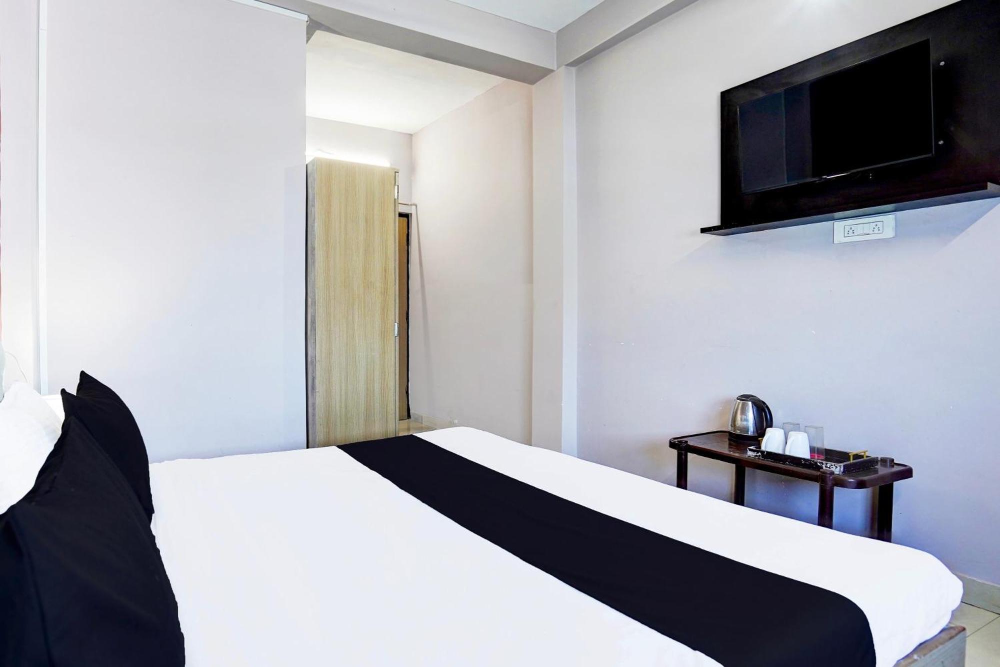 Super Hotel O Blw Kakarmatta Near Banaras Junction Bénarès Extérieur photo