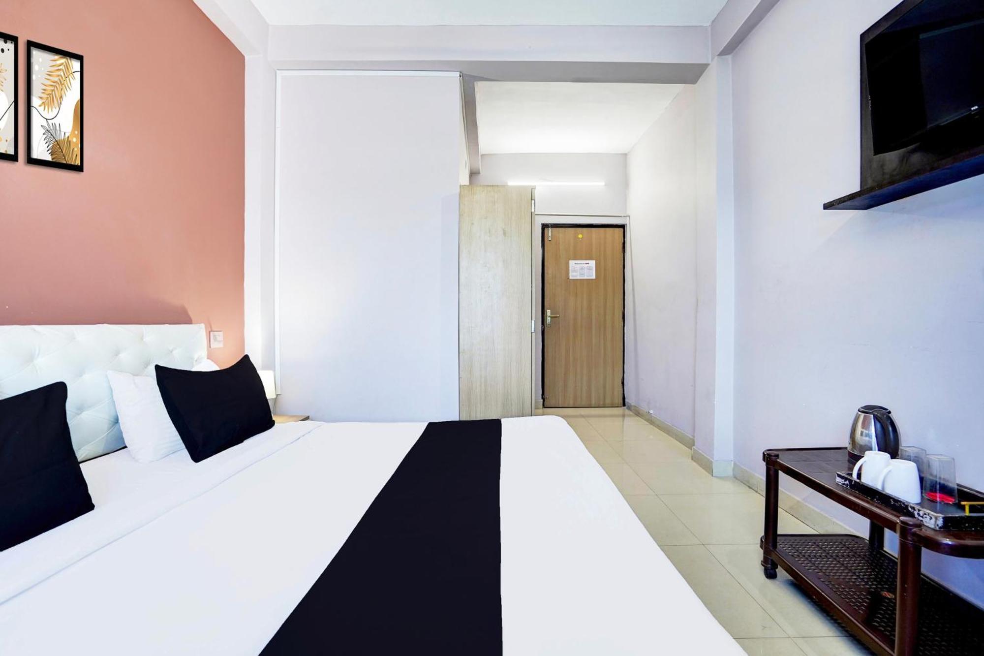 Super Hotel O Blw Kakarmatta Near Banaras Junction Bénarès Extérieur photo