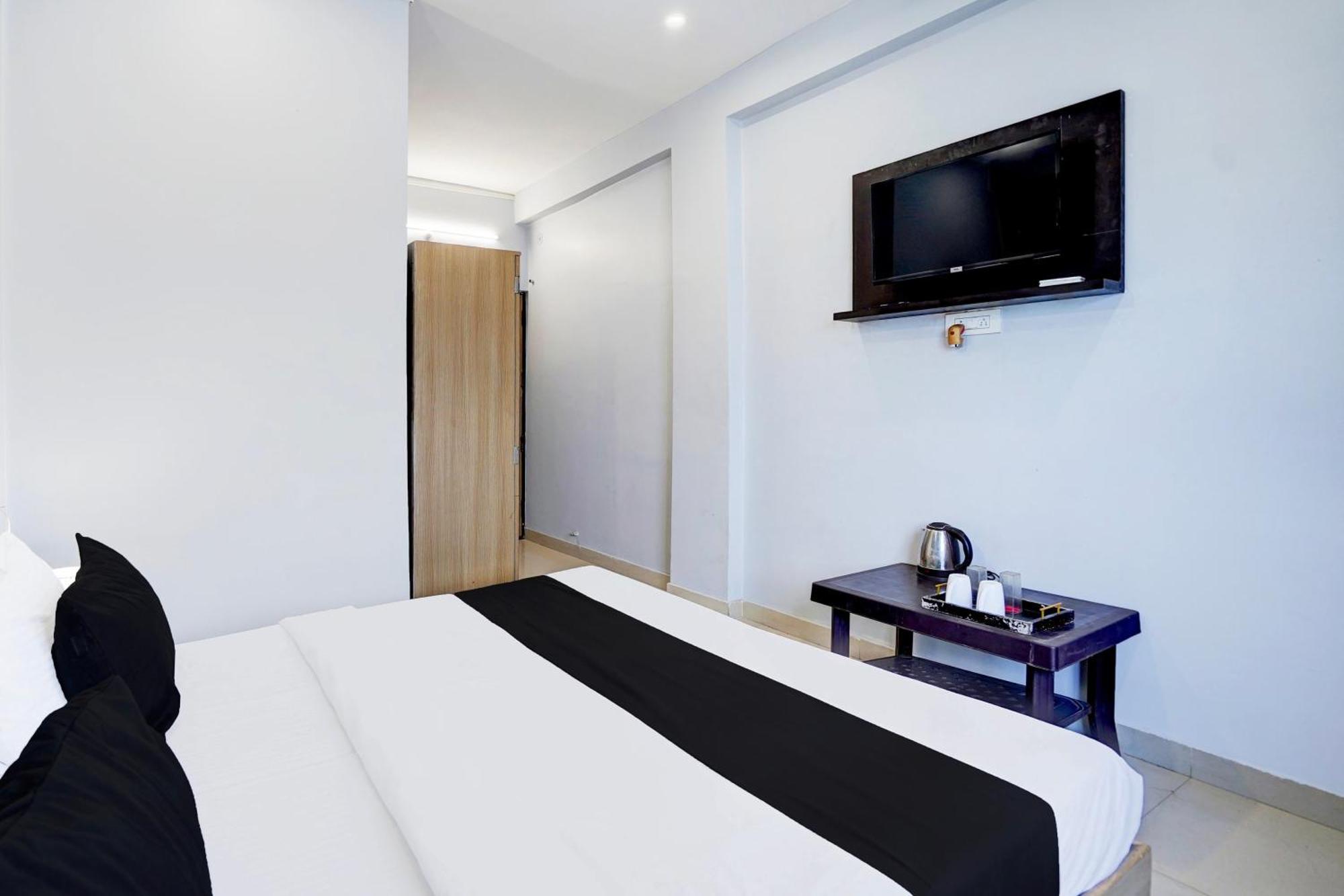 Super Hotel O Blw Kakarmatta Near Banaras Junction Bénarès Extérieur photo